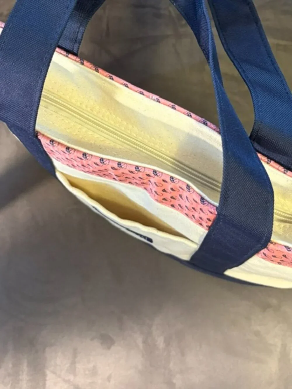 Vineyard Vines new without
